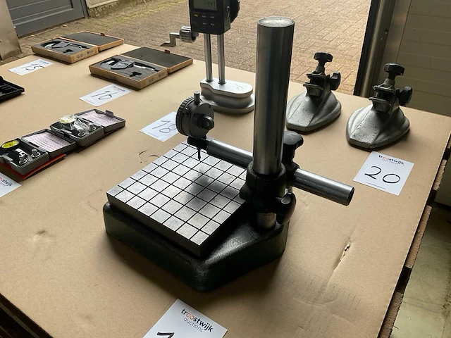 Meetstatief met meetklok - afbeelding 4 van  6