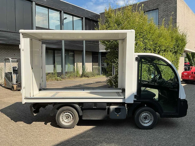 Mega - m10 - diverse intern transport - 2016 - afbeelding 8 van  12