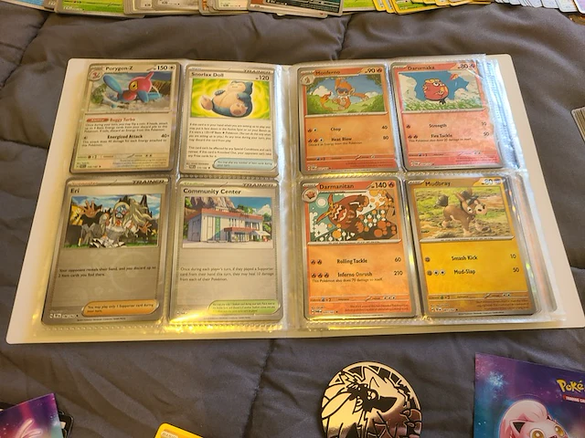 Mega pokémon kaarten verzameling inclusief, rares, map, tinnetjes en meer - afbeelding 14 van  17