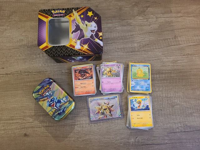 Mega pokémonkaartencollectie - vele kaarten inclusief zeldzaamheden en twee originele pokémon tins - afbeelding 4 van  17