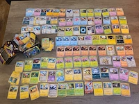 Mega pokémonkaartencollectie - vele kaarten inclusief zeldzaamheden en twee originele pokémon tins - afbeelding 1 van  17