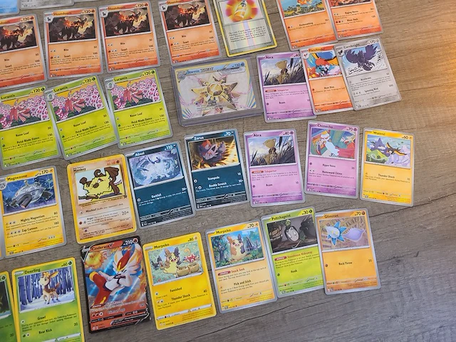 Mega pokémonkaartencollectie - vele kaarten inclusief zeldzaamheden en twee originele pokémon tins - afbeelding 15 van  17