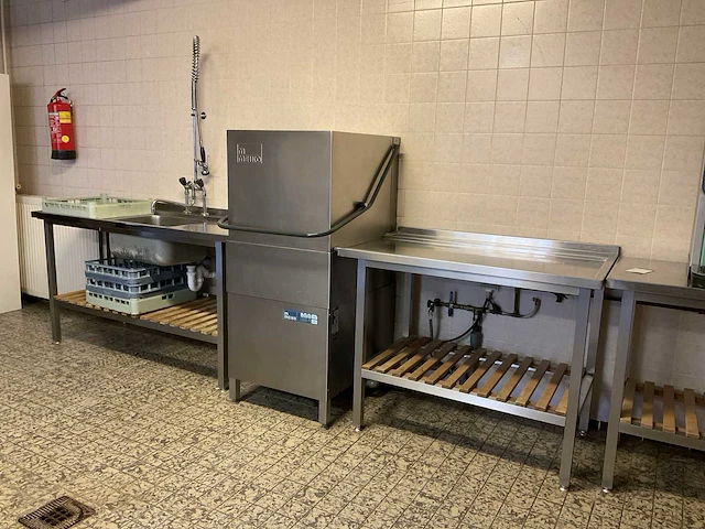 Meiko - complete wasstraat met korvenvaatwasmachine - afbeelding 1 van  14