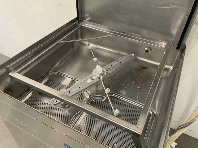 Meiko - dv80 tc - korvenvaatwasmachine - afbeelding 6 van  10