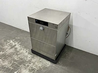 Meiko - korvenvaatwasmachine met osmose - afbeelding 1 van  8