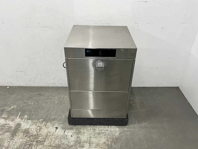 Meiko - korvenvaatwasmachine met osmose - afbeelding 2 van  8