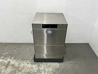 Meiko - korvenvaatwasmachine met osmose - afbeelding 2 van  8