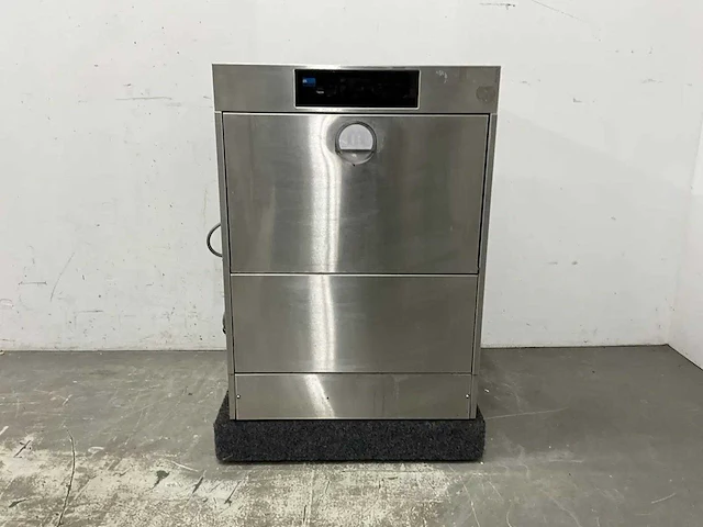 Meiko - korvenvaatwasmachine met osmose - afbeelding 3 van  8
