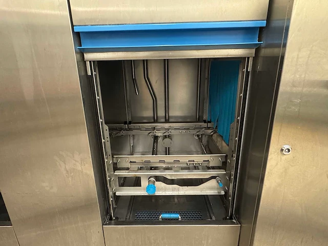 Meiko - m-iq k-m54 v6 p6 - korvenvaatwasmachine incl. rvs aan- afvoertransportbanen, 65 korven, kinetico waterontharders (2x) - afbeelding 2 van  28
