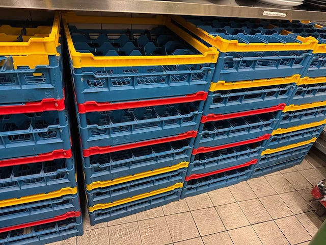 Meiko - m-iq k-m54 v6 p6 - korvenvaatwasmachine incl. rvs aan- afvoertransportbanen, 65 korven, kinetico waterontharders (2x) - afbeelding 19 van  28
