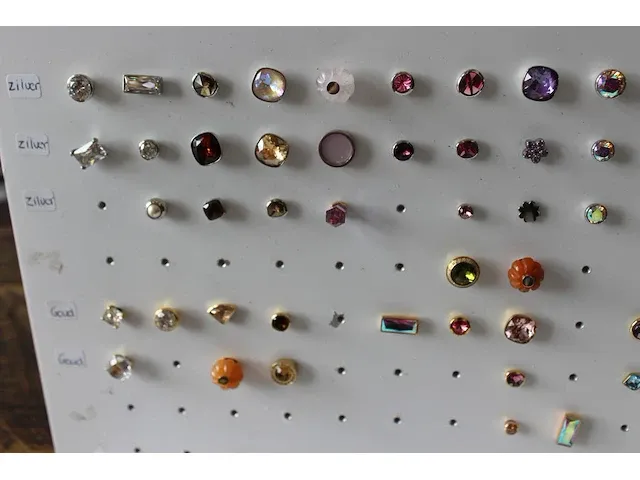 Melano vivid en twisted ringen en stenen in de maten 48 t/m 60. totaal ruim 100 ringen en 125 stenen. - afbeelding 6 van  17