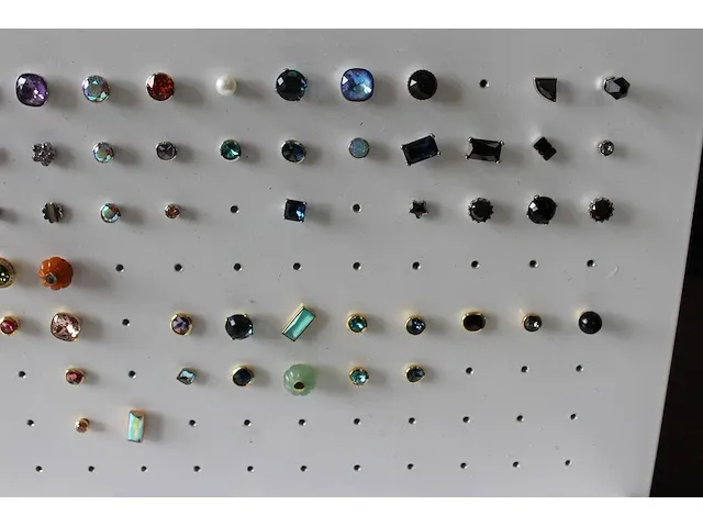Melano vivid en twisted ringen en stenen in de maten 48 t/m 60. totaal ruim 100 ringen en 125 stenen. - afbeelding 7 van  17