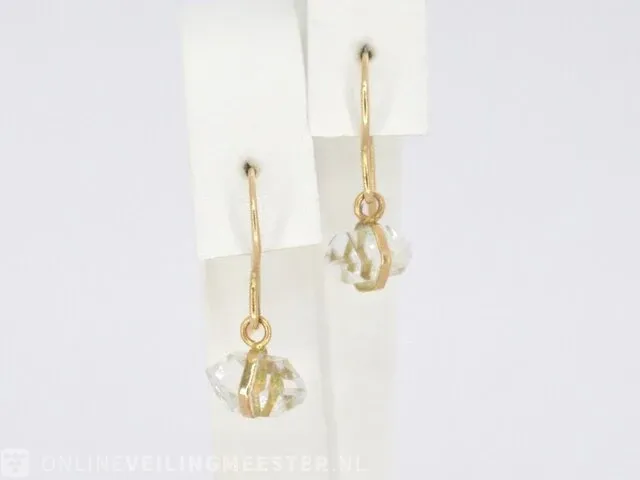 Melissa joy - gouden herkimer diamond bezel wrap drop oorbellen - afbeelding 2 van  3