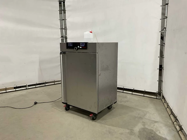 Memmert industriële oven mobiel - afbeelding 1 van  11