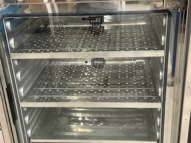 Memmert industriële oven mobiel - afbeelding 10 van  11