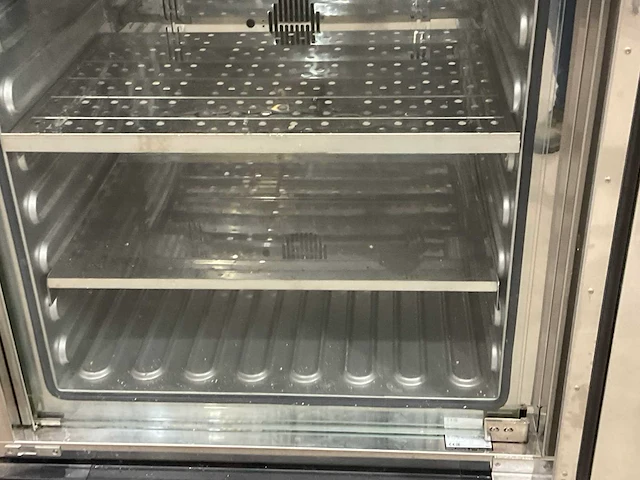 Memmert industriële oven mobiel - afbeelding 11 van  11