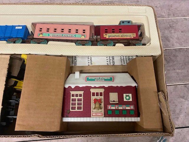 Memphis express modeltrein christmas train - afbeelding 4 van  8