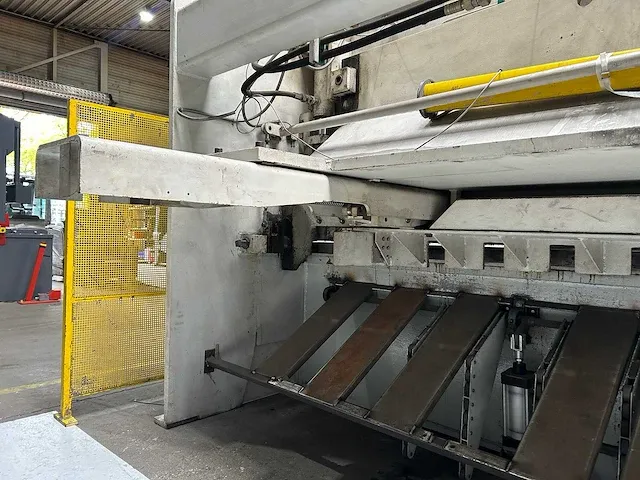 Mengele - s8-4000, 4050x8mm - cnc guillotineschaar - 1998 - afbeelding 3 van  12
