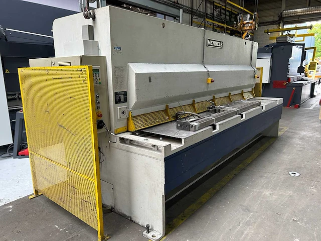 Mengele - s8-4000, 4050x8mm - cnc guillotineschaar - 1998 - afbeelding 8 van  13