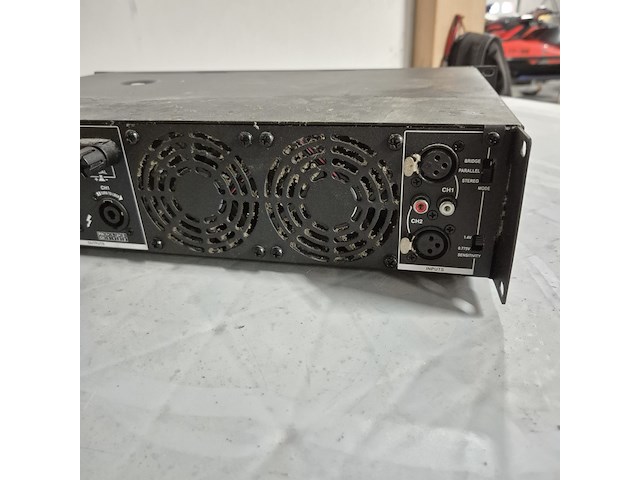 Mengpaneel en 2x versterker, crown, dateq, onyx, xls 1502, xli 2500 - afbeelding 11 van  19