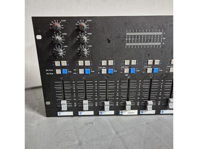 Mengpaneel en 2x versterker, crown, dateq, onyx, xls 1502, xli 2500 - afbeelding 15 van  19