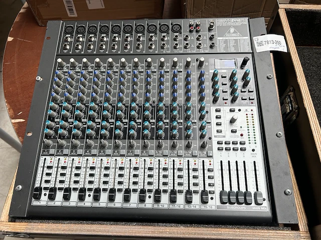 Mengpaneel met flightcase behringer, xenyx2442fx - afbeelding 4 van  10