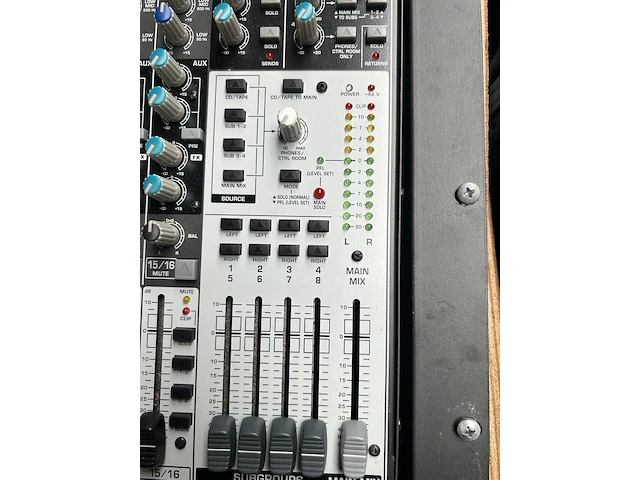 Mengpaneel met flightcase behringer, xenyx2442fx - afbeelding 9 van  10