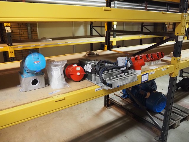 Mennekes - afbeelding 2 van  6