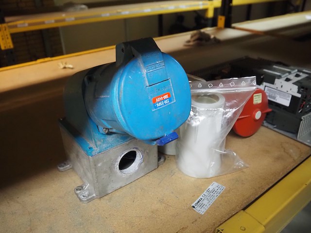 Mennekes - afbeelding 3 van  6