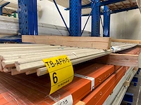 Meranti glaslatten (duivenjager) gegrond 17x15mm, lengte 305-365cm (128x) - afbeelding 2 van  4