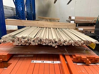 Meranti glaslatten (duivenjager) gegrond 17x15mm, lengte 305-365cm (128x) - afbeelding 3 van  4