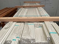 Meranti glaslatten gegrond 15x17mm, lengte 245-335cm (473x) - afbeelding 1 van  4