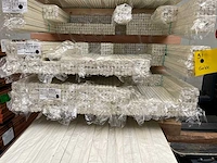 Meranti glaslatten gegrond 15x17mm, lengte 305-335cm (440x) - afbeelding 3 van  4