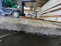 Meranti glaslatten gegrond 17x15mm, lengte 490cm (400x) - afbeelding 3 van  4