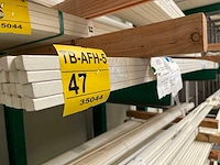 Meranti glaslatten gegrond 17x19mm, lengte 245-430cm (158x) - afbeelding 2 van  4