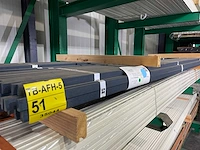 Meranti glaslatten gegrond 17x28mm, lengte 335cm (158x) - afbeelding 2 van  4