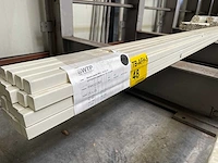 Meranti glaslatten gegrond 25x25mm, lengte 245cm (19x) - afbeelding 2 van  3