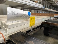 Meranti glaslatten gegrond 25x25mm, lengte 305-400cm (60x) - afbeelding 2 van  4