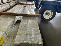 Meranti glaslatten (opdeklatten) gegrond 12x32mm, lengte 490cm (100x) - afbeelding 1 van  4
