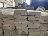 Meranti glaslatten (opdeklatten) gegrond 12x32mm, lengte 490cm (100x) - afbeelding 4 van  4