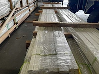 Meranti glaslatten (opdeklatten) gegrond 12x32mm, lengte 490cm (100x) - afbeelding 1 van  4