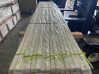 Meranti glaslatten (opdeklatten) gegrond 12x32mm, lengte 490cm (160x) - afbeelding 1 van  4