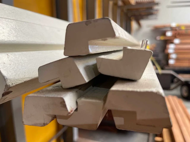 Meranti glaslatten (sponninglatten) 20x35mm, lengte 590cm (43x) - afbeelding 4 van  4