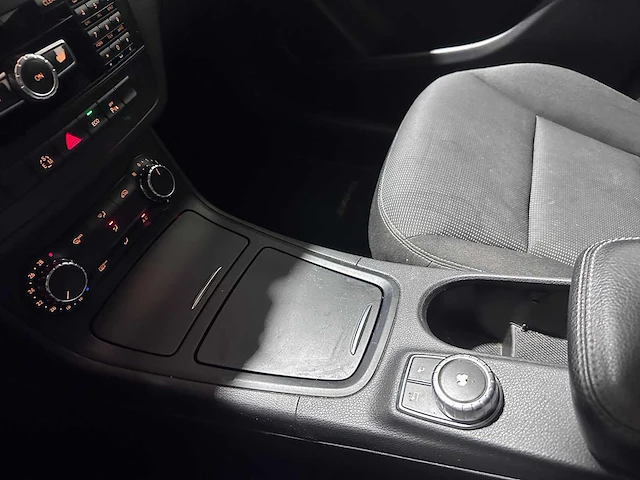 Merceder-benz - b klasse - 180cdi automaat- duitse papieren - afbeelding 5 van  19