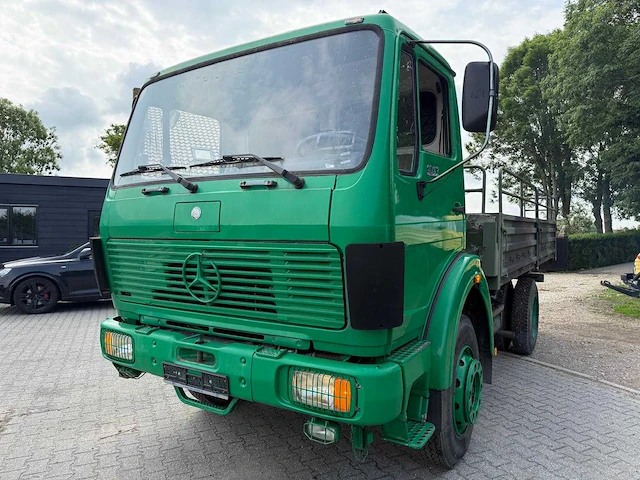 Mercedes - 1017 - 4x4 vrachtwagen - afbeelding 1 van  13