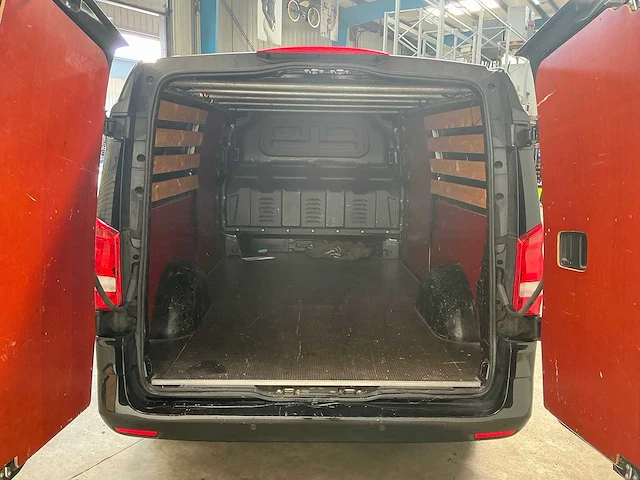Mercedes - 114 cdi - vito - bedrijfswagen - afbeelding 7 van  29