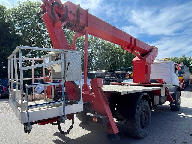 Mercedes - 1317 ak 4x4 - vrachtwagen - afbeelding 15 van  32