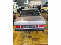 Mercedes - 190e - oldtimer - afbeelding 8 van  25