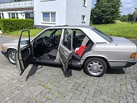 Mercedes - 190e - oldtimer - afbeelding 20 van  25