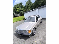 Mercedes - 190e - oldtimer - afbeelding 24 van  25